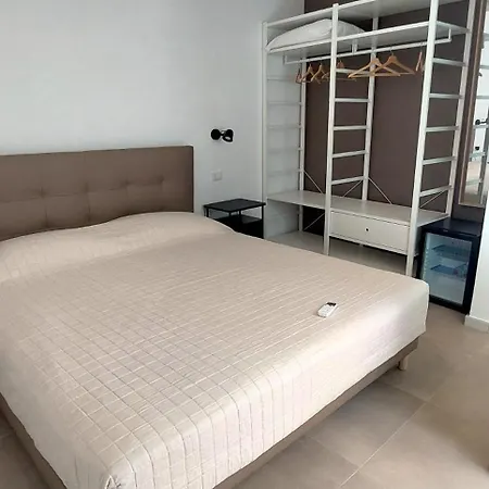 Solaria Gæstehus Bari